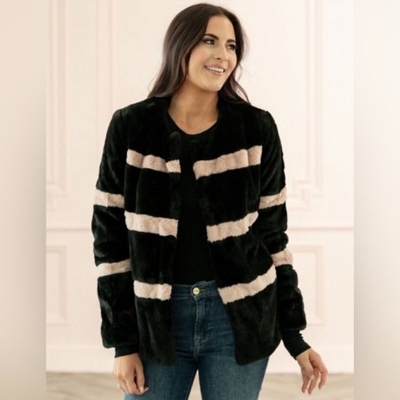 Rachel Parcell Jackets & Blazers - RACHEL PARCELL Black and Pink Striped Faux Fur Jacket - XXS